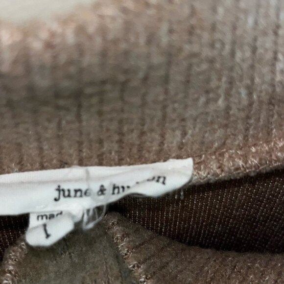 June & Hudson Light Brown Sweater Mock Neck Cozy Button Accent Womens Size 1 - Picture 4 of 5